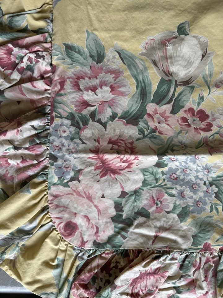 Suavemente Desteñido DE COLECCIÓN Ralph Lauren Evelyn Amarillo Floral Estándar Volantes Falsa Foto 2 de 4