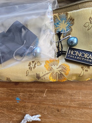 New Honora Collection Pearl- 4 Pair of Earrings, Pink, Teal, White, Dark Purple. - Picture 13 of 17