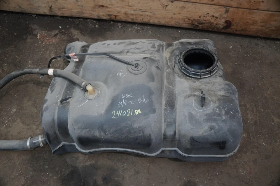 Gasoline Gas Fuel Tank Assembly 4786733AD OEM Plymouth Prowler 1997 1999 Foto 3 de 4