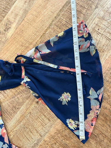 Blusa donna Lily Rose floreale blu navy bohemien trasparente cravatta svasata manica piccola - Foto 12 di 12