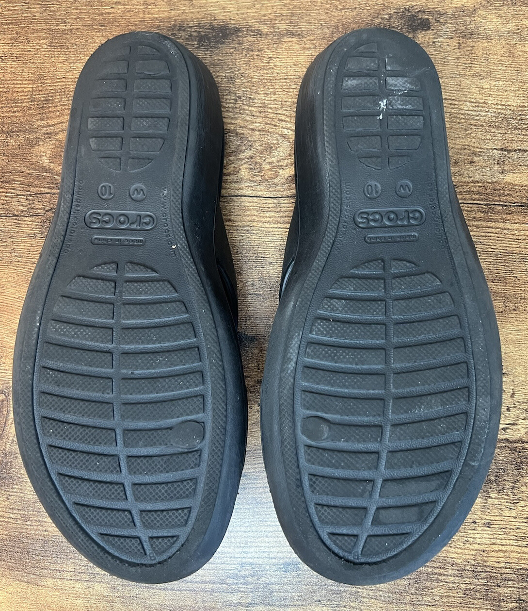 Crocs Women 10 Black Cross Strap Slip On Sandals 2” … Gem