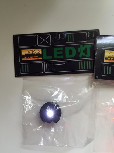 2 luces LED BLANCAS Gundam Elevador Gundam MG 1/100 QANT de alta calidad - EE. UU. VENDEDOR - Imagen 3 de 3