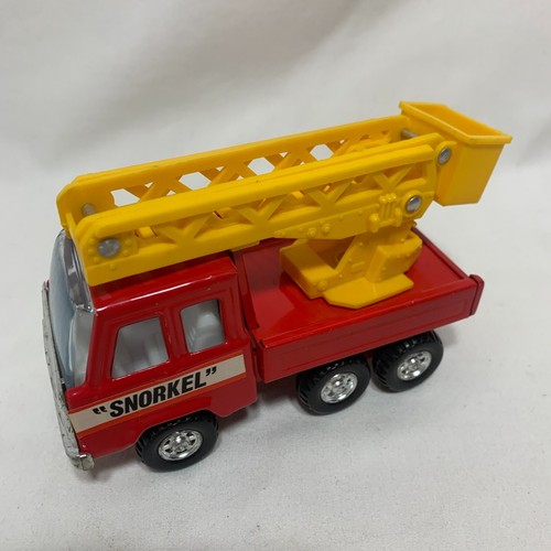 Snorkel Fire Truck Metal Vintage Red Yellow Ladder Hong Kong 5 Inch - Picture 2 of 7