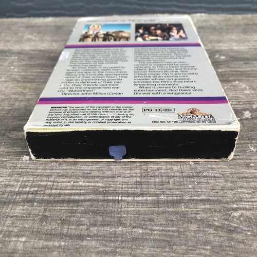 Red Dawn VHS Original 1st Release 1984 1985 Big Box Swayze Sheen Stanton Hi-Fi - Picture 5 of 13