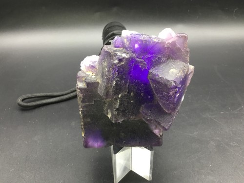 # Minéraux FLUORITE – Camissinone transparente incolore violet - Picture 2 of 5