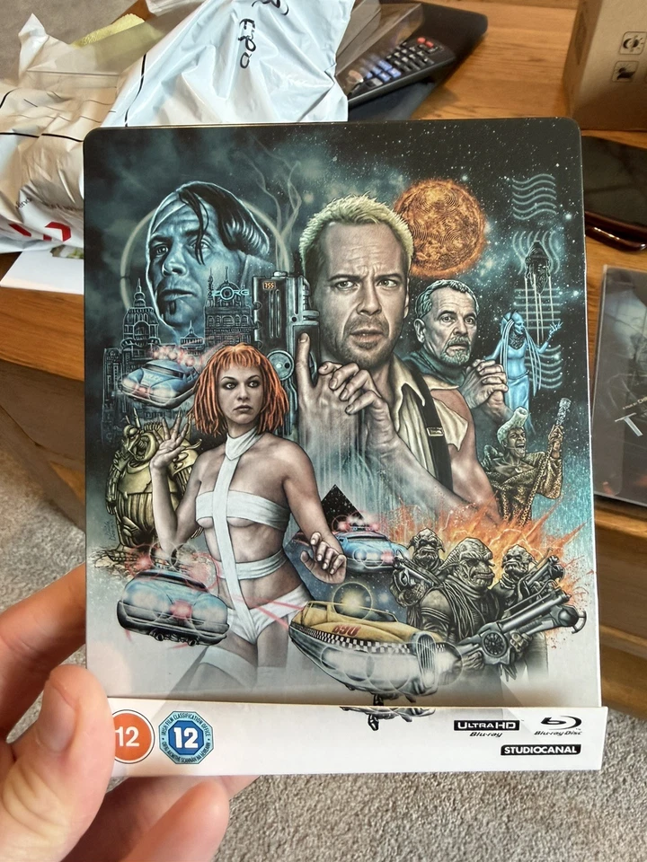The Fifth Element (1997) 4K UHD ULTRA HD & Blu Ray Zavvi UK Exclusive Steelbook  - Image 2 of 4