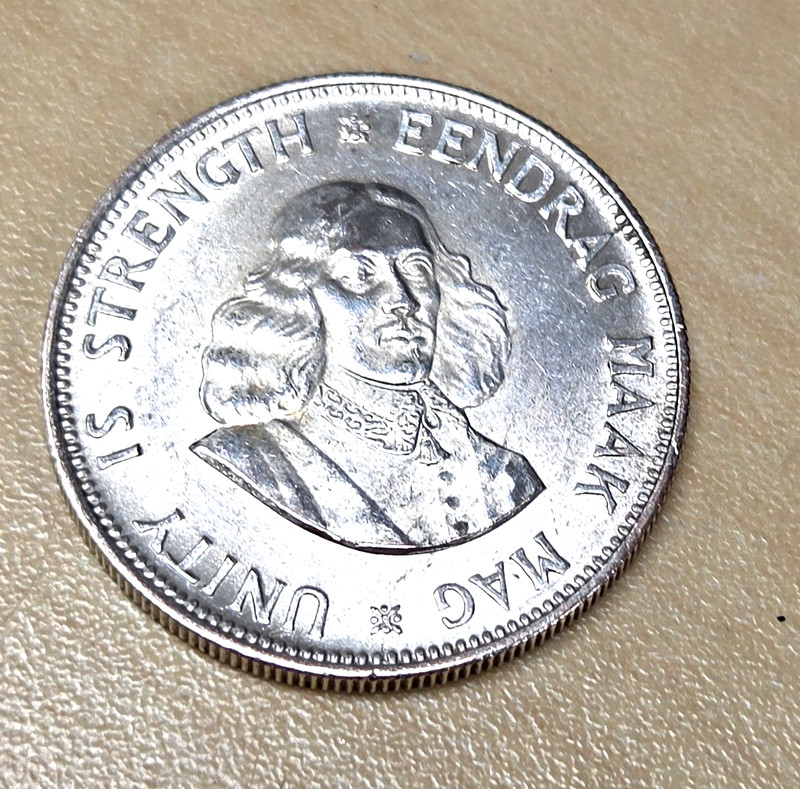 1962 South Africa 20 Cent Coin .500 Silver - Almost uncirculated