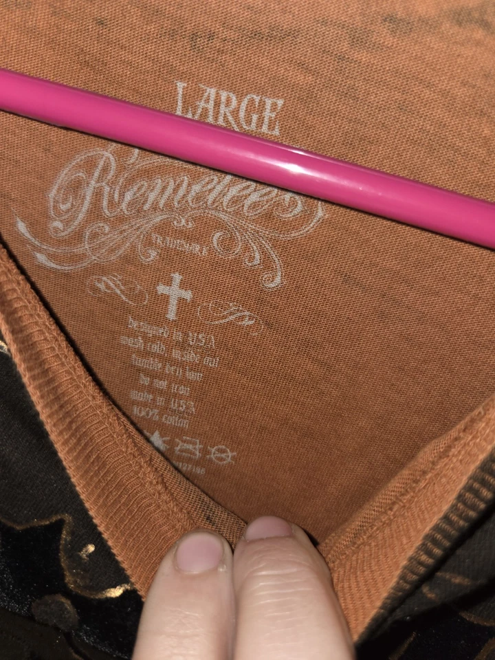 Camiseta Remetee Hombres Grande Marrón Dorado Gráfico Cruz Estilo Tatuaje Gótico Hecha en EE. UU. Foto 4 de 4