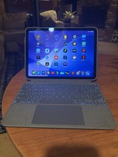 iPad Air 5th Gen 64GB, Wi-Fi Logitech Combo Touch Keyboard Case BUNDLE