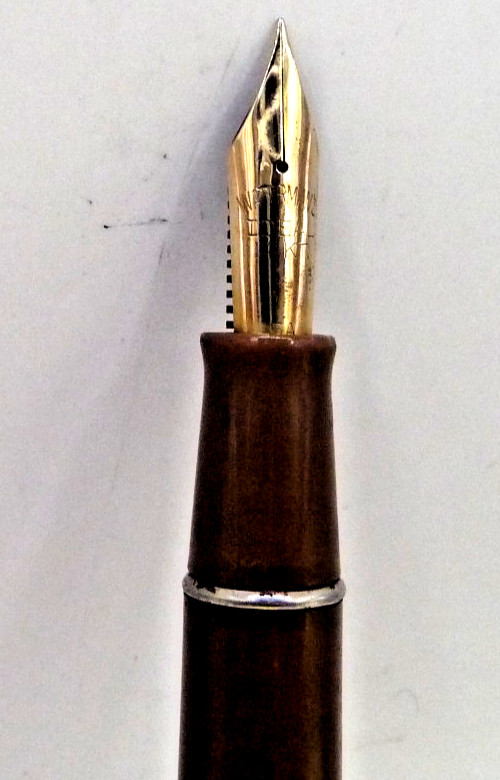 Waterman Vintage Taperite-Tan with goldtone cap  Fountain Pen-flexible fine
