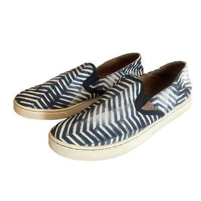 OLUKAI Pehuea Pai Womens Size 8.5/38.5 Blue/White Slip On Comfort Sneakers Shoes