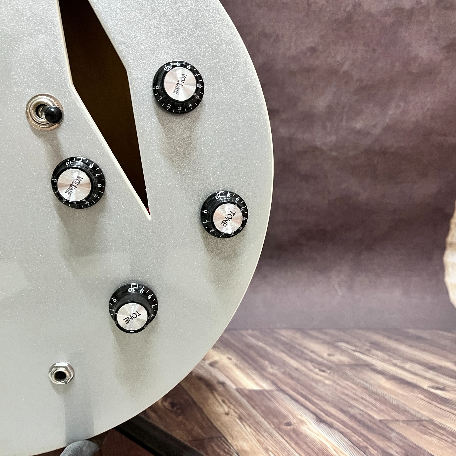 DG-335 electric guitar Silver particles Semi Hollow HH pickups maple body