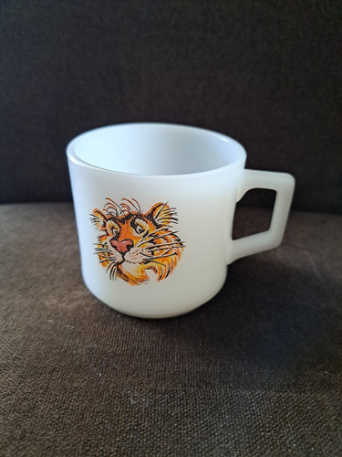 60er Jahre Feuerkönig Esso Öltiger Tankstelle Kaffeebecher Milchglas Gas Öl - Bild 1 von 6