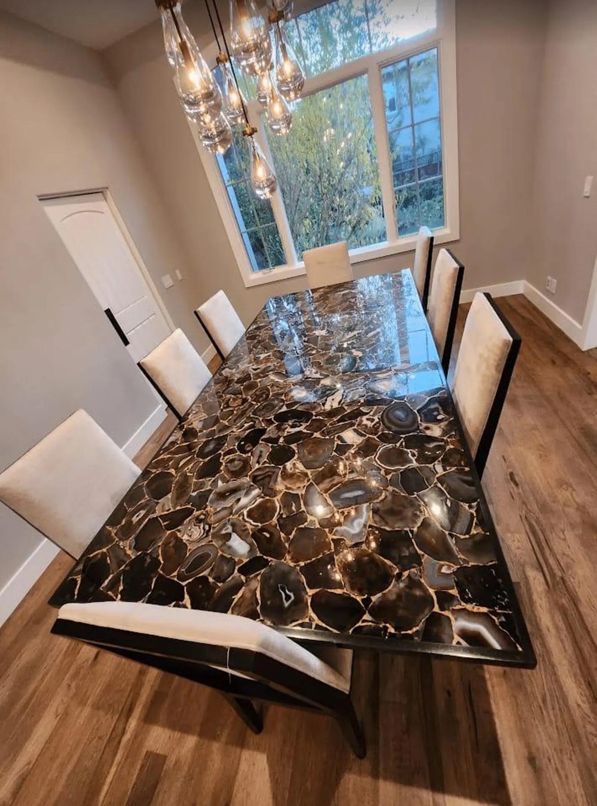 Elegant Brown Agate Dining Table – Natural Stone Art for Your Home