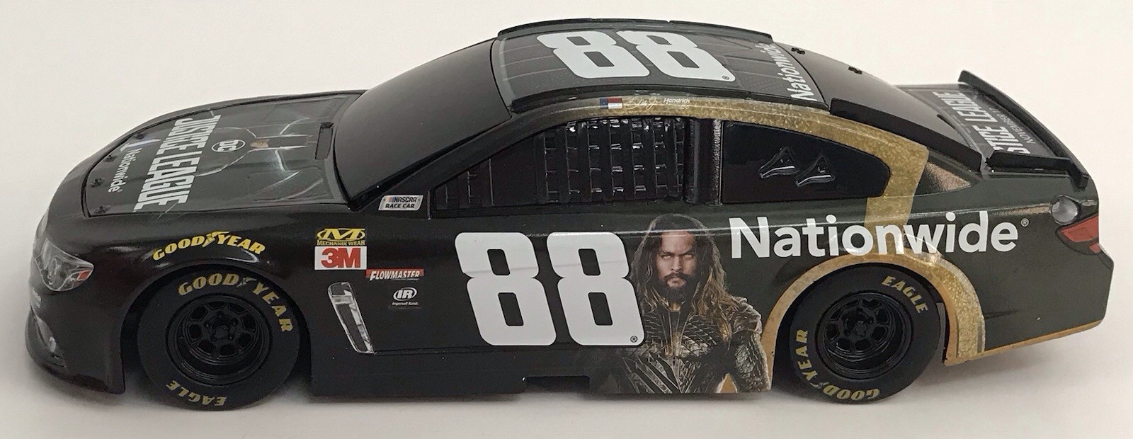 NASCAR Lionel Racing Dale Earnhardt Jr Justice League #88 Nationwide 1:24
