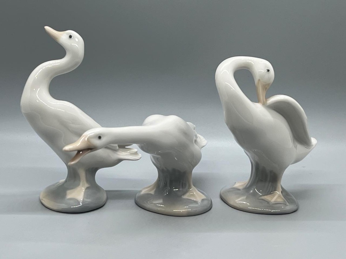 リヤドロ 4552 【アヒル】 “LITTLE DUCK” LLADRO あひる LLADRO