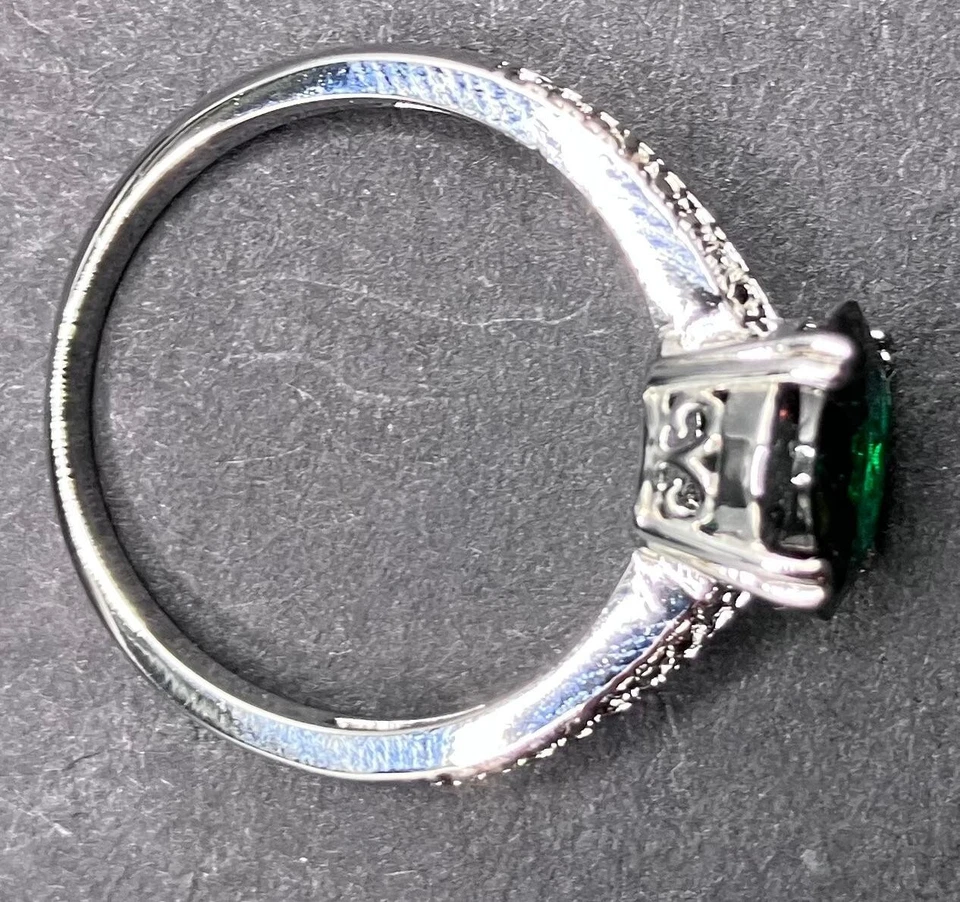 Помолвочное кольцо из белого золота 14 карат с изумрудом на годовщину Святого Валентина с имитацией - Изображение 2 из 4