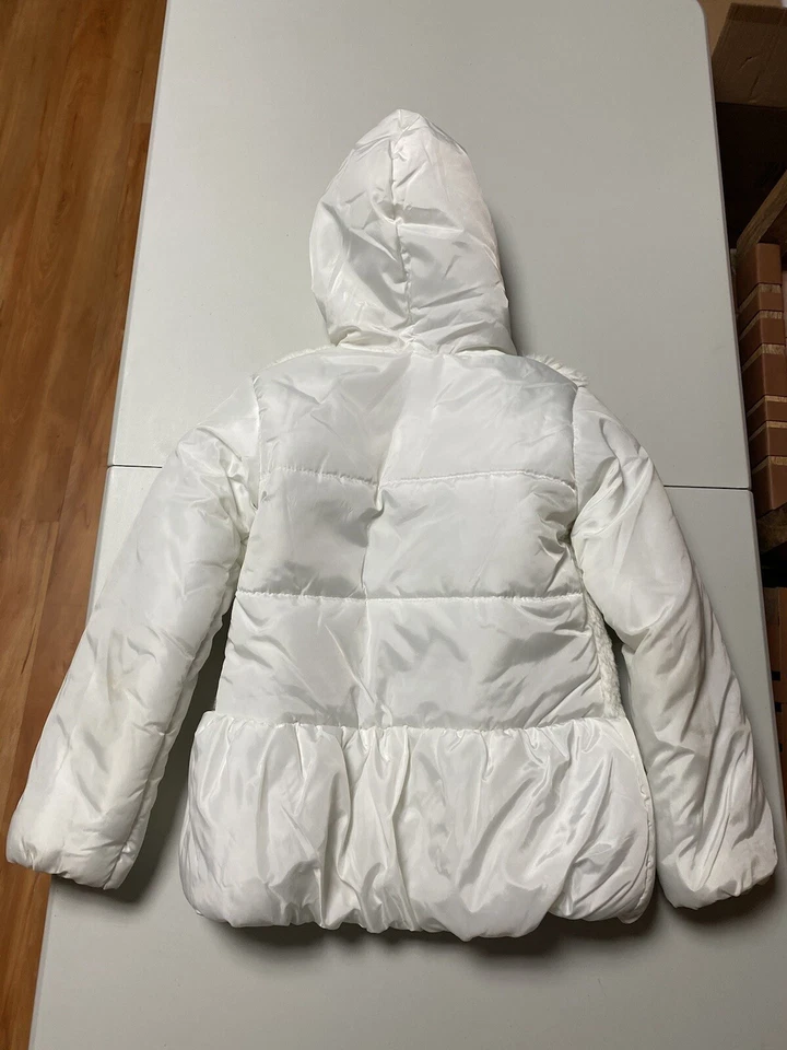 Juicy Couture девочек с капюшоном белый искусственного меха пуховик зимняя куртка с капюшоном, размер 5 - Изображение 3 из 4