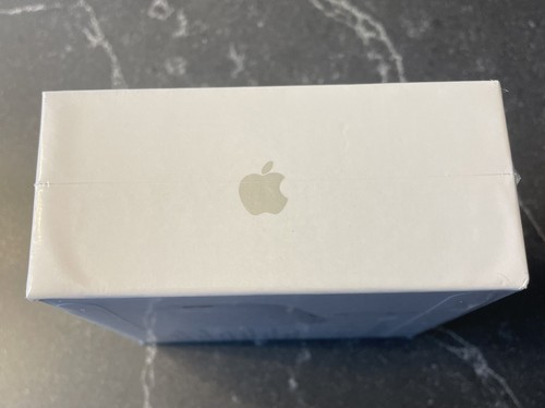 Apple AirPods Pro 2nd Generation with MagSafe Wireless Charging Case (USB‑C) - Photo 3 sur 4