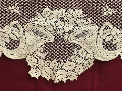 Ivory 96" x 21" Lace Mantel Scarf French Horn Dining Room Livingroom Den - Picture 2 of 5