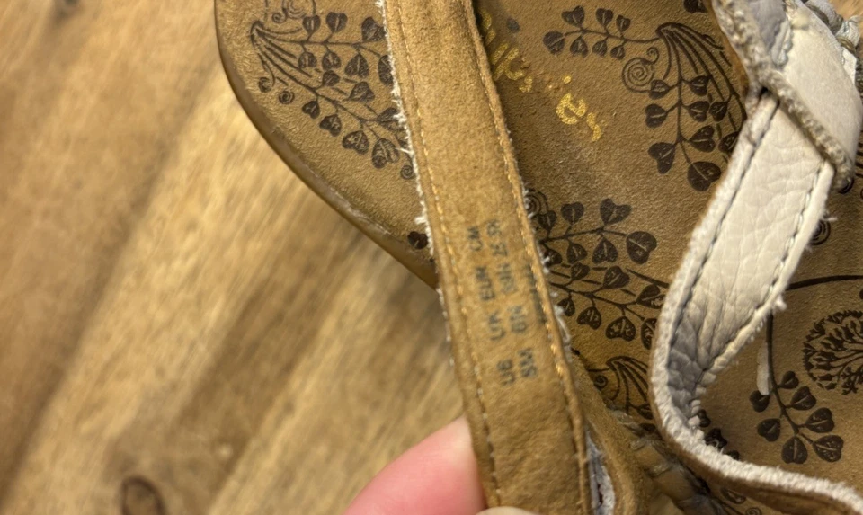 Сандалии Hush Puppies Laze размер 8 М кожа с ремешком бахрома не совсем белые - Изображение 4 из 4