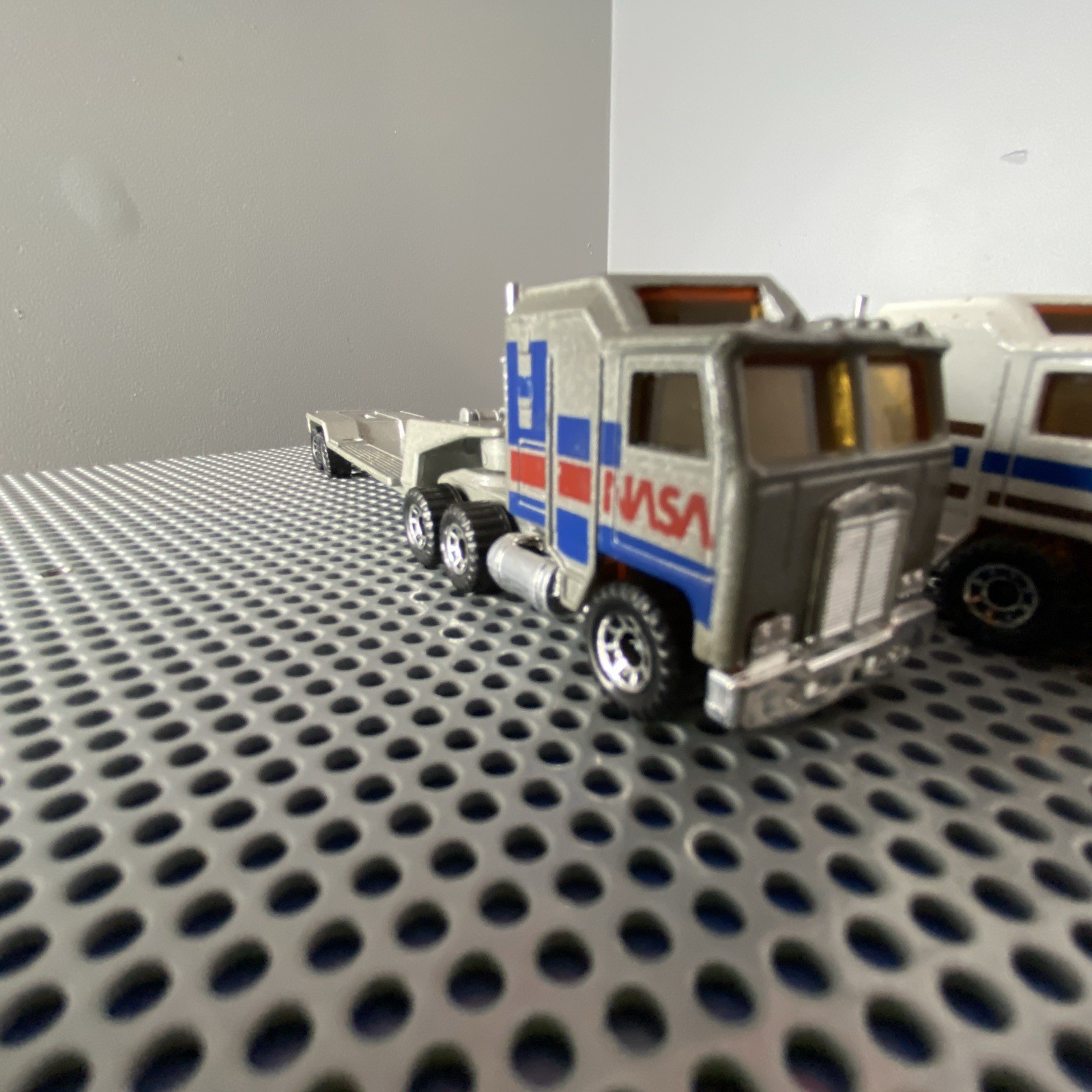 Picture 9 of 24