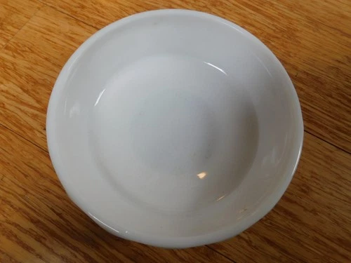 Vintage Westmoreland PANELED GRAPE Milk Glass 6oz Desert Nut Bowl Mint Condition