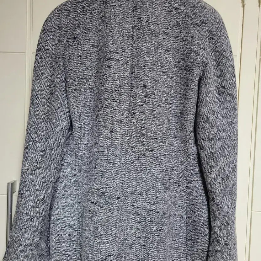 Valentino Boutique Jacket, Size 10, Elegant Vintage Style thumbnail 6