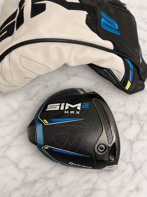 TaylorMade SIM2 MAX 9.0 driver head only RH With Headcover