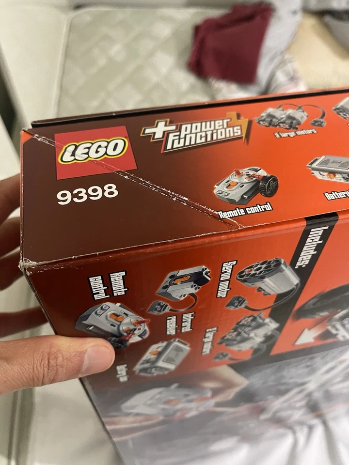 Brand new sealed LEGO TECHNIC 4x4 Crawler 9398 Retired.  - Image 3 of 4