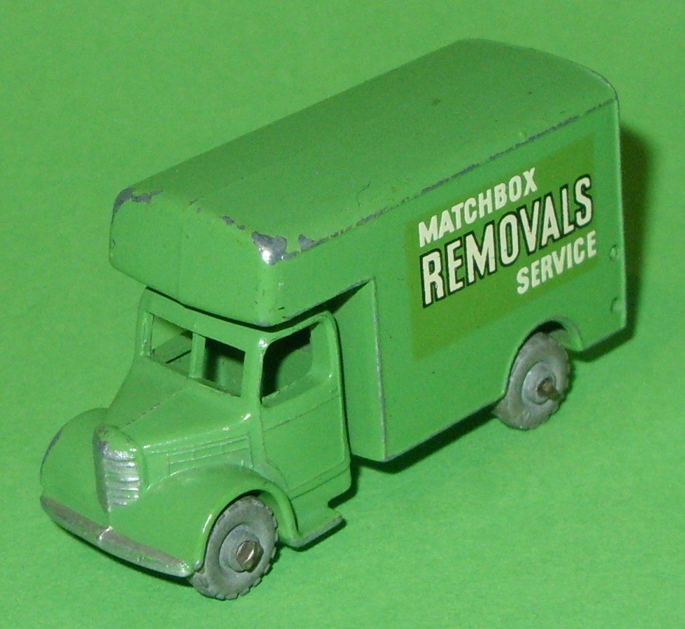 ミニカー MATCH BOX No.17 BEDFORD VAN REMOVALS ミニカー MATCH BOX No.17 BEDFORD VAN REMOVALS MATCH BOX No.17
