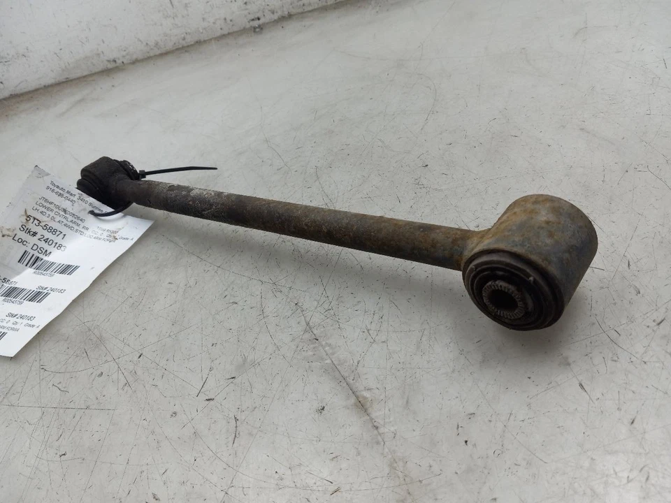 99-03 LEXUS RX300 3.0L AWD EN EL LADO DEL CONDUCTOR TRASERO BRAZO DE LOCALIZACIÓN DE CONTROL INFERIOR Foto 3 de 4