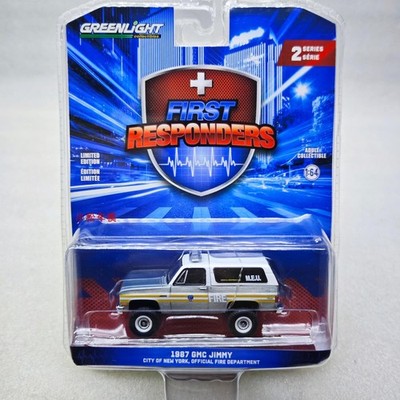 Green Light1:64 1987 GMC Jimmy FDNY New York City Official Fire Department M.E.U