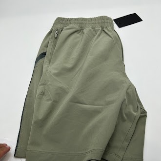 HURLEY WARMUP SHORT IGUANA WITH A DARK GRAY STRIPE - SIZE: MEN M - IGUANA
