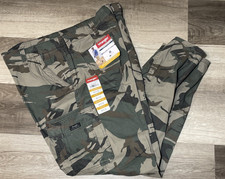 Men's Wrangler Five Star Heritage Relaxed Stretch Fit Camo Cargo Pants 38x32 NEW