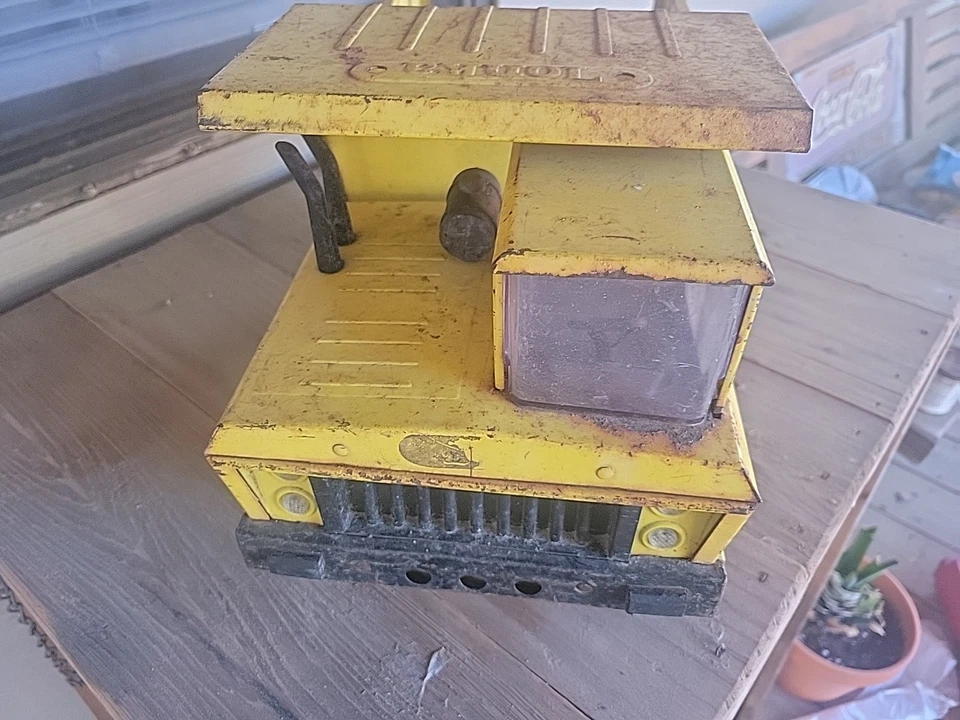 Vintage 1970s Tonka Mighty Dump Truck Pressed Steel - Used Toy, Tilt vintage - Image 2 of 4