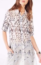 AUTH NEW BCBG TAYLUR TRIANGLE PRINT BUTTON-UP SHIRT 268
