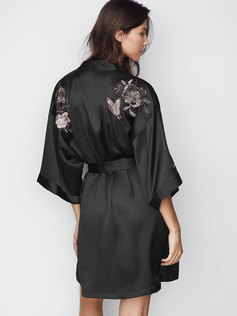Victoria's Secret Shanghai 2017 Fashion Show Embroidered Robe