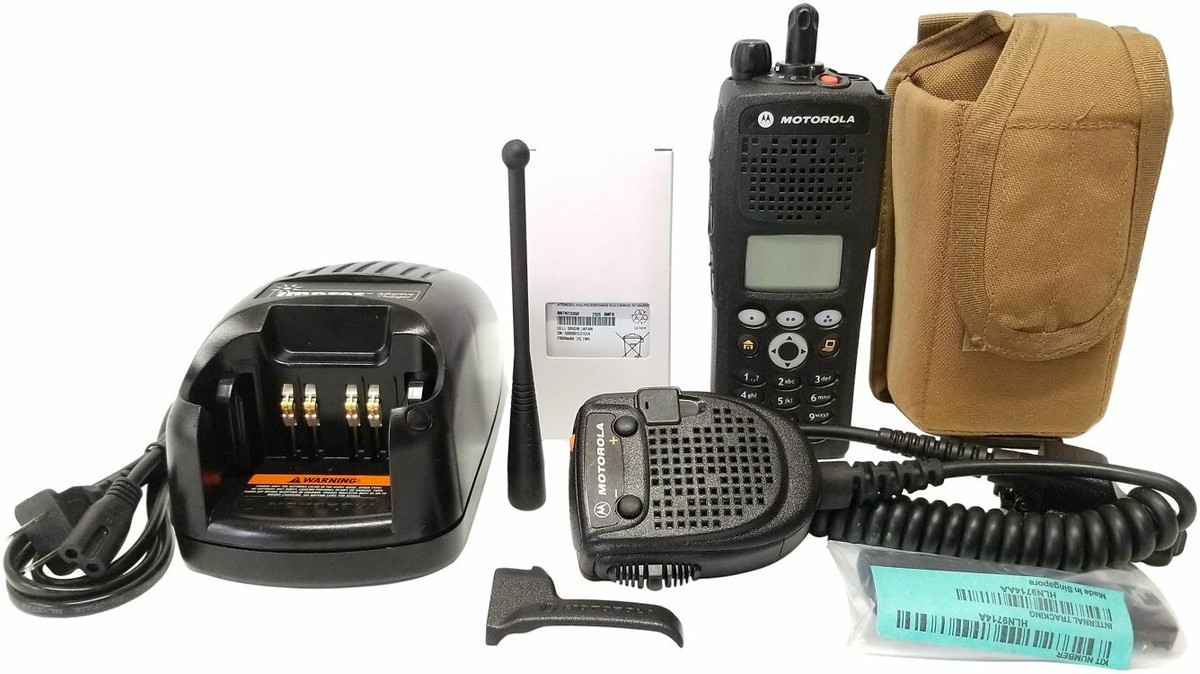 Motorola XTS2500 UHF Covert Military Two Way Radio 380-470 MHz P25