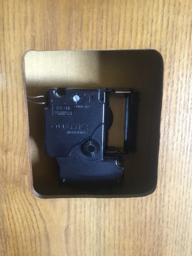 D&A Chiming Wall Clock Quartz Movement! Works and Looks Great! Free Shipping! - Picture 8 of 8