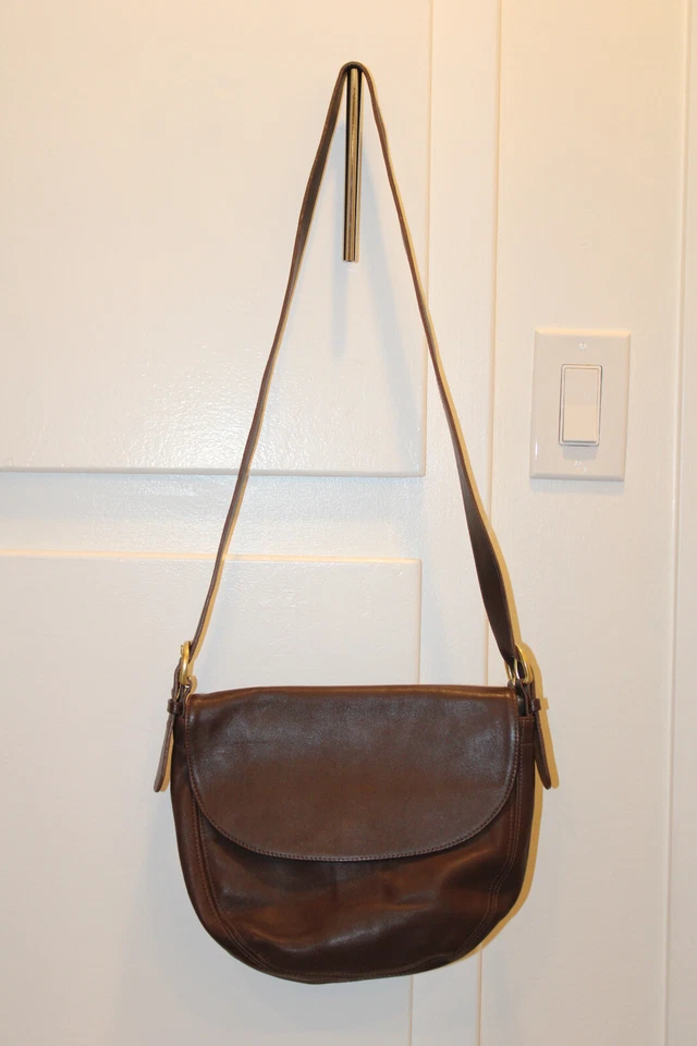 ТРЕНЕР темно коричневый кожаный через плечо седло сумка Ergo клапан сумочка винтажный США - Изображение 2 из 4