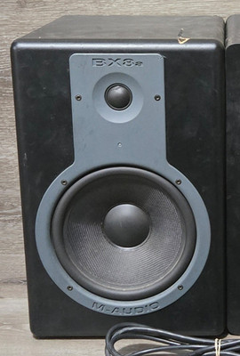 Single M-Audio Studiophile BX8a Deluxe 8'' Woofers Bi-Amp Powered Studio Speakers
