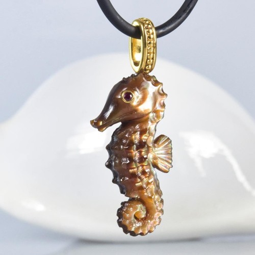 Seahorse Pendant Carved Bronze Mother of Pearl Gold Vermeil Sterling Silver 3.6g - Picture 5 of 13