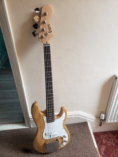 4 string Electric Bass Guitar. No Reserve!