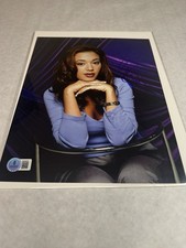 Leah Remini Signed 8x10 Photo Beckett BAS COA Autograph King of Queens