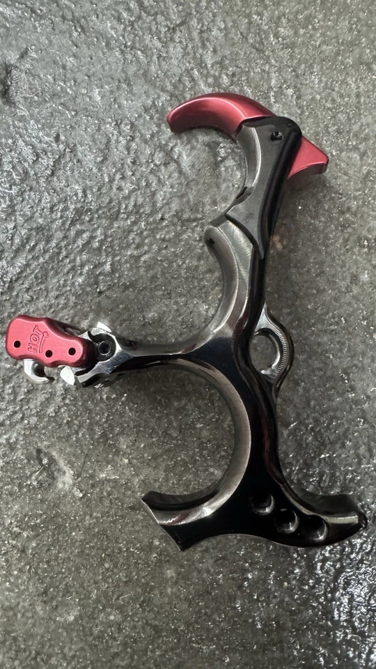 Ayuda de liberación de pulgar de tiro con arco personalizada Nock On Foto 2 de 3
