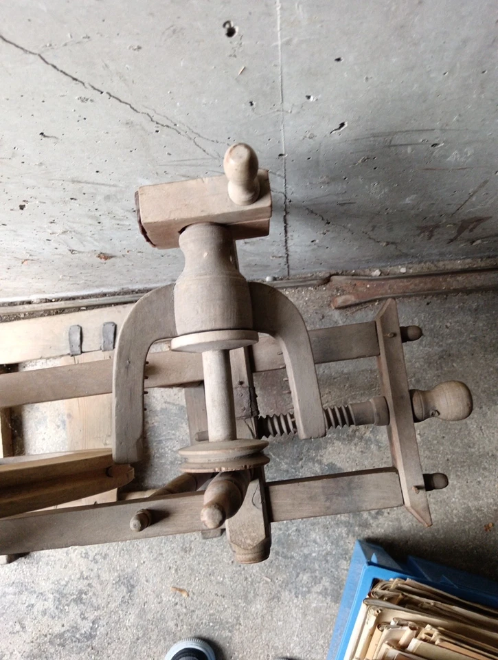 Rouet ancien En Bois Objet De Métier       Art Populaire Vintage  - Photo 2/4