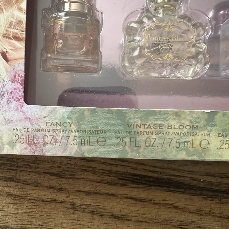 Jessica Simpson De Colección Bloom Fancy Collection Mini Perfume Set de Regalo SELLADO .25 oz e Foto 3 de 4