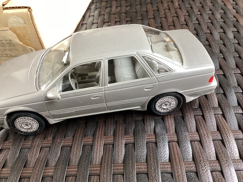 AMT ERTL 1989 Ford Taurus Sho Dealer Promo car 6054 NIB - Picture 14 of 16