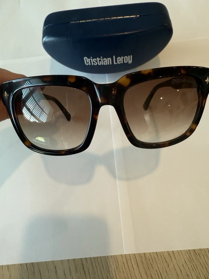 Occhiali da sole donna Cristian Leroy montatura quadrata guscio tartaruga con custodia CL-4567 - Immagine 2 di 4